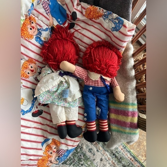 Vintage Raggedy Ann and Andy Dolls with Vintage Quilt - Picture 6 of 13